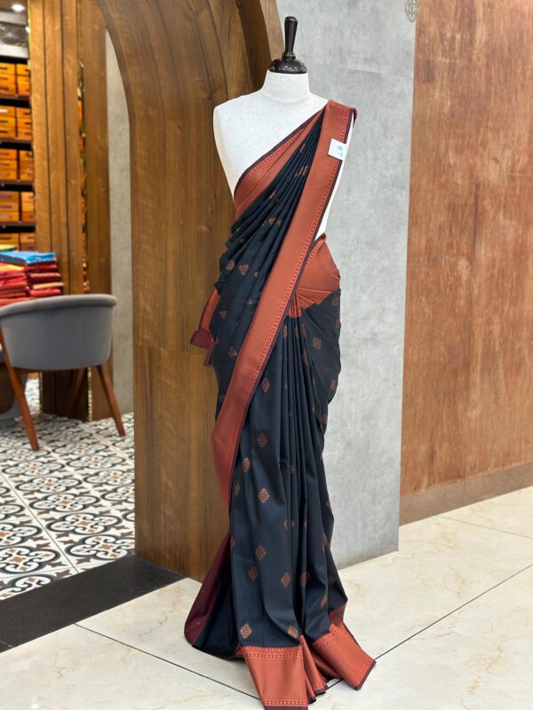 Semi Brocade Silk Saree M041 - Image 3