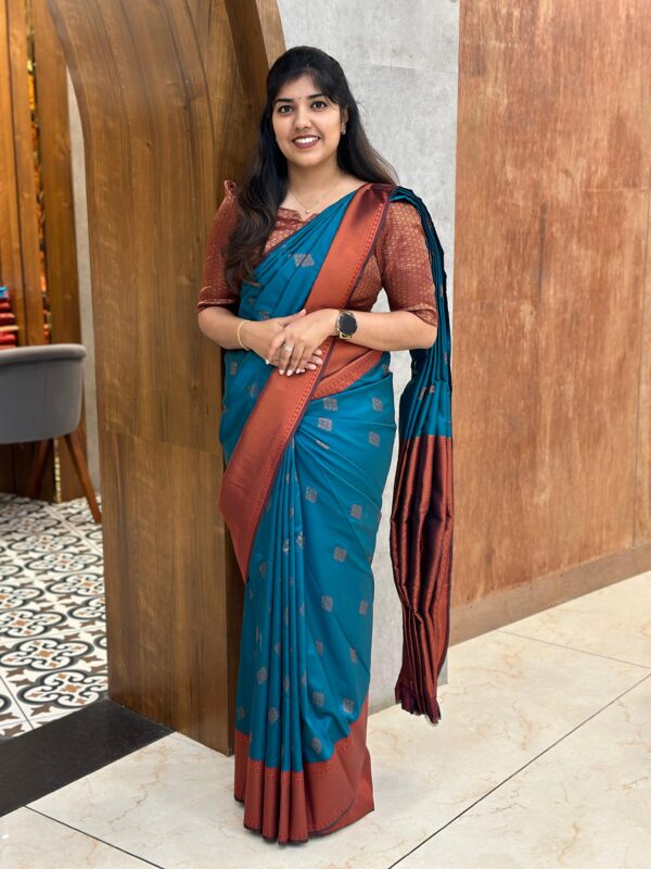 Semi Brocade Silk Saree M041