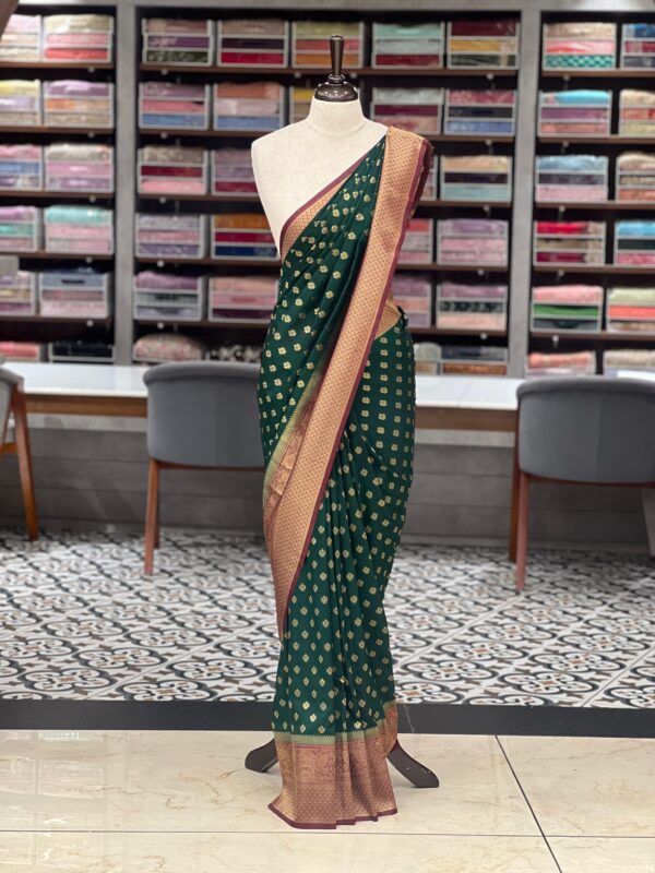Georgette Banarasi Contrast Saree M077 - Image 3