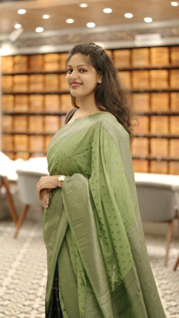 BANARASI SAREE M195 - Image 3