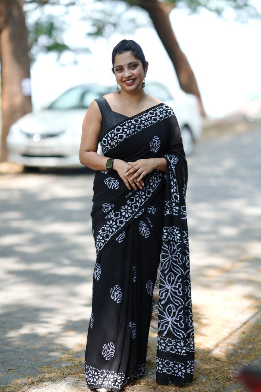 VISCOUS GEOEGETTE SAREE M1107