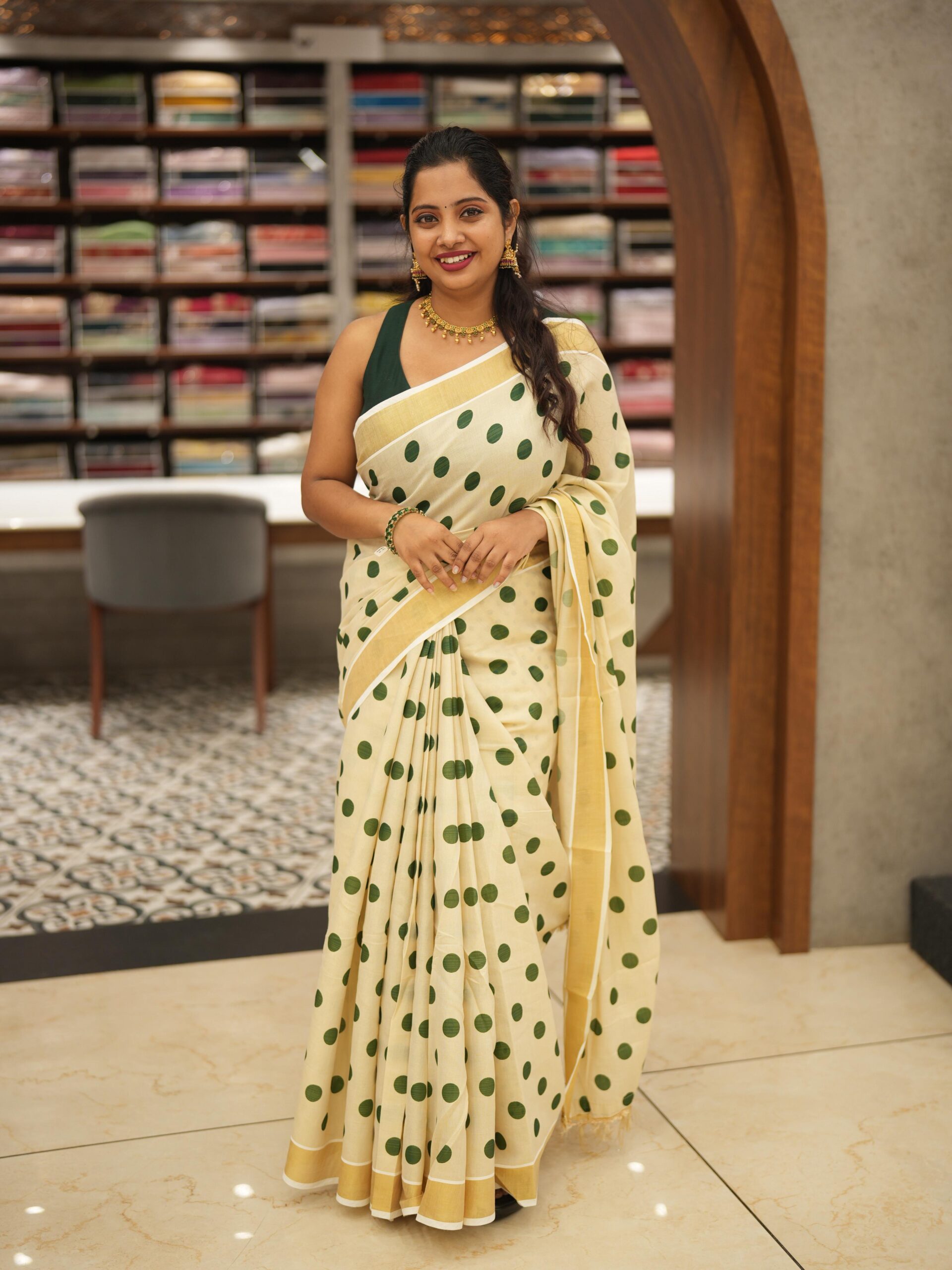 Trending Tissue Polka Set Saree M1470 - Image 4
