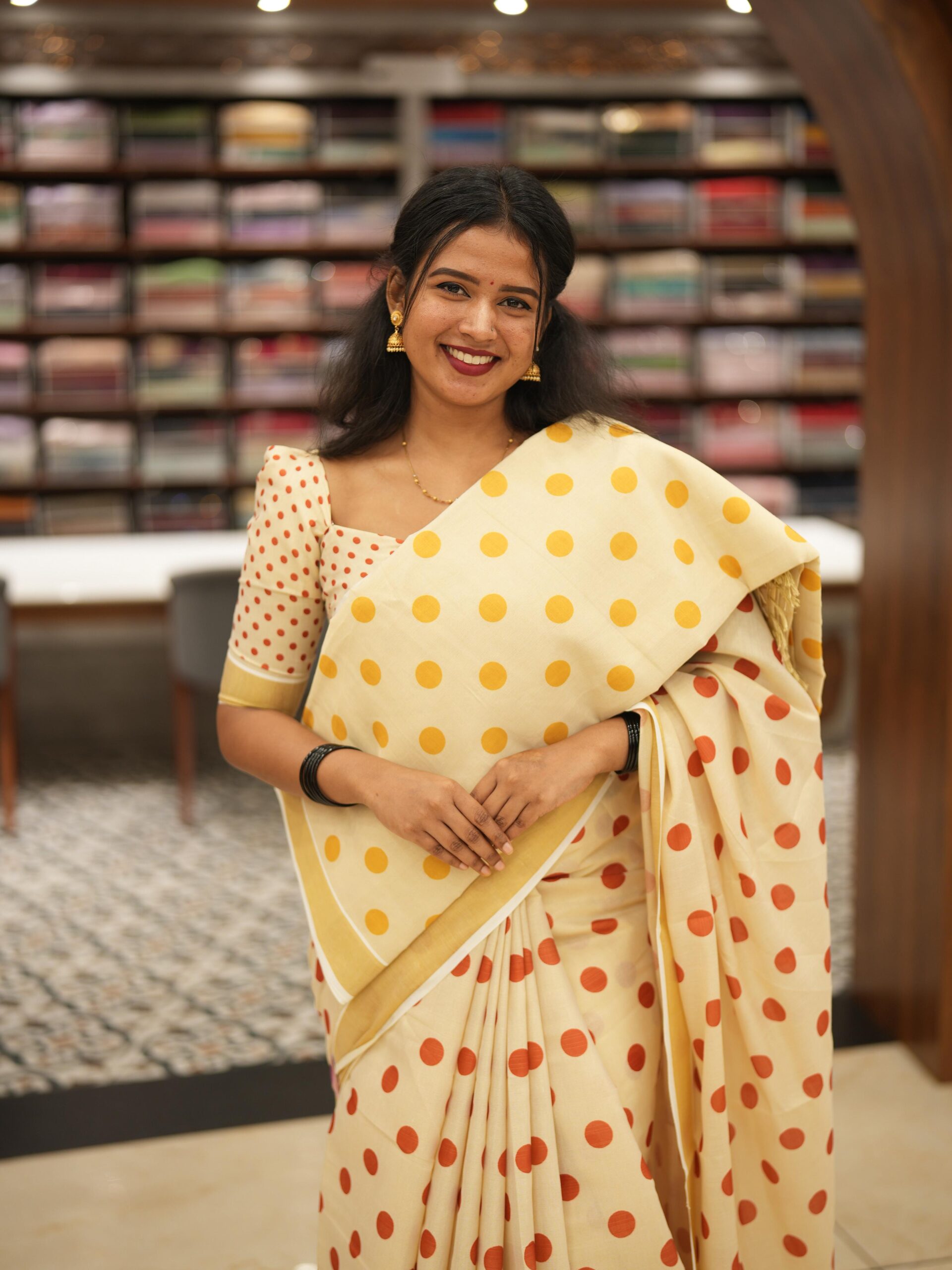 Trending Tissue Polka Set Saree M1470 - Image 3