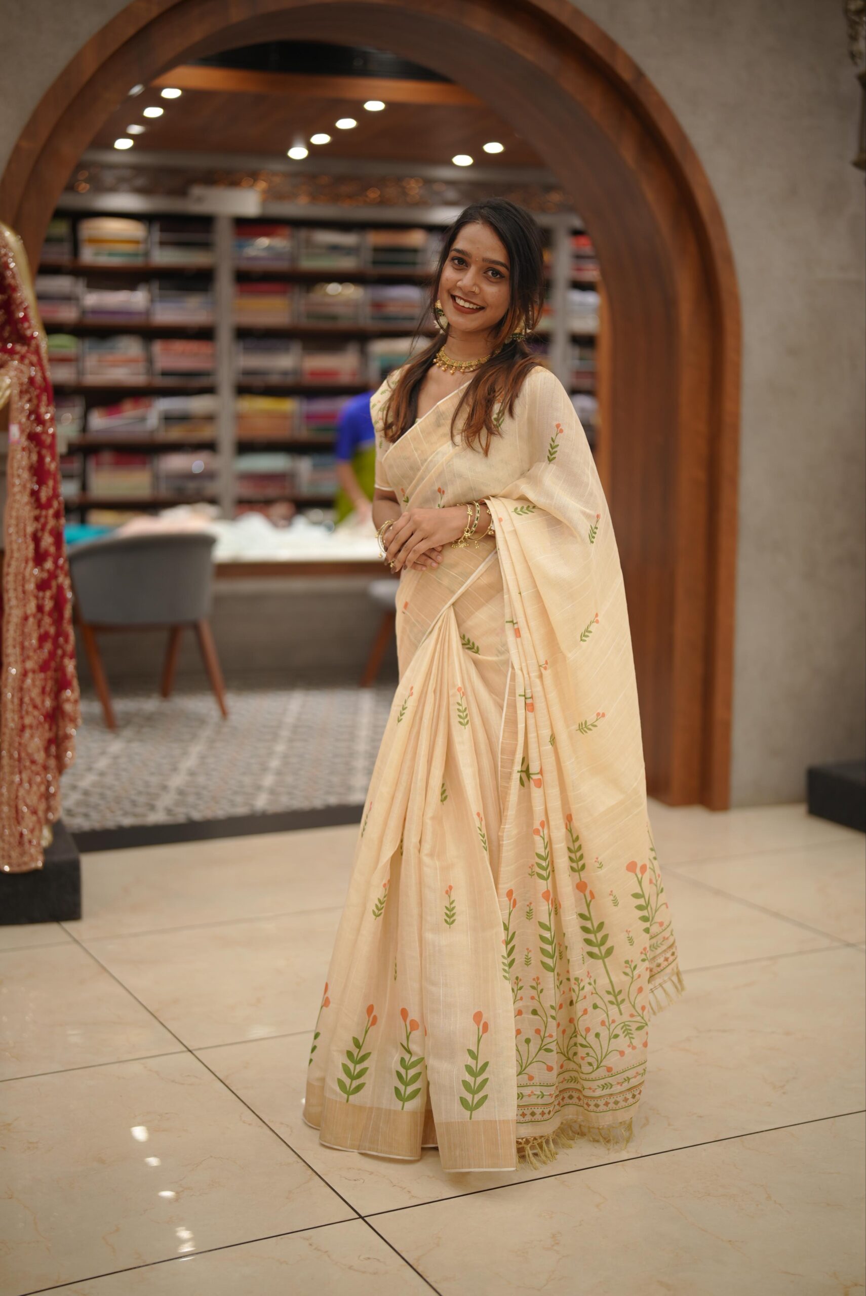 Soft Tissue Saree M1475 - Image 4