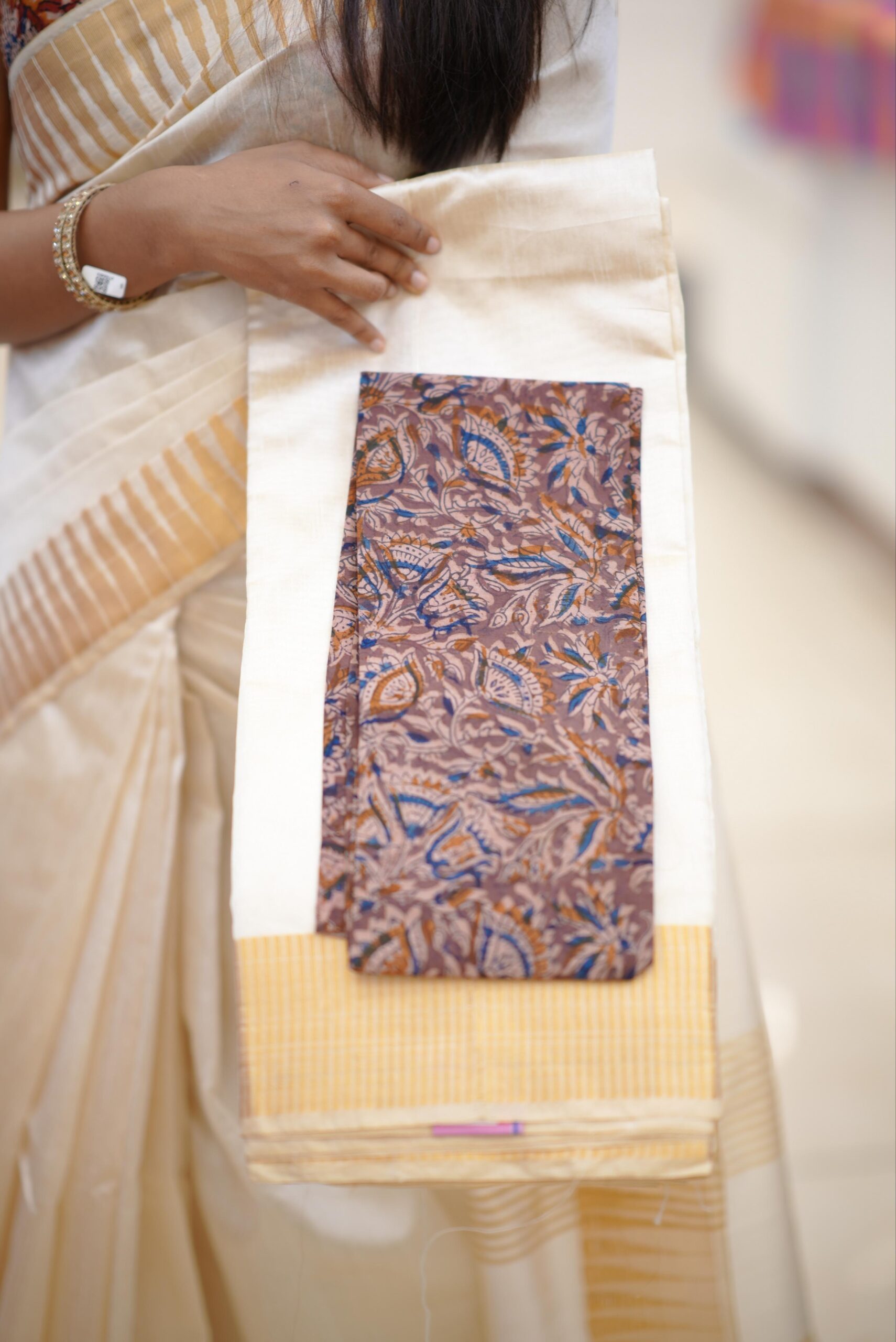 Matka Silk Saree M1577 - Image 4