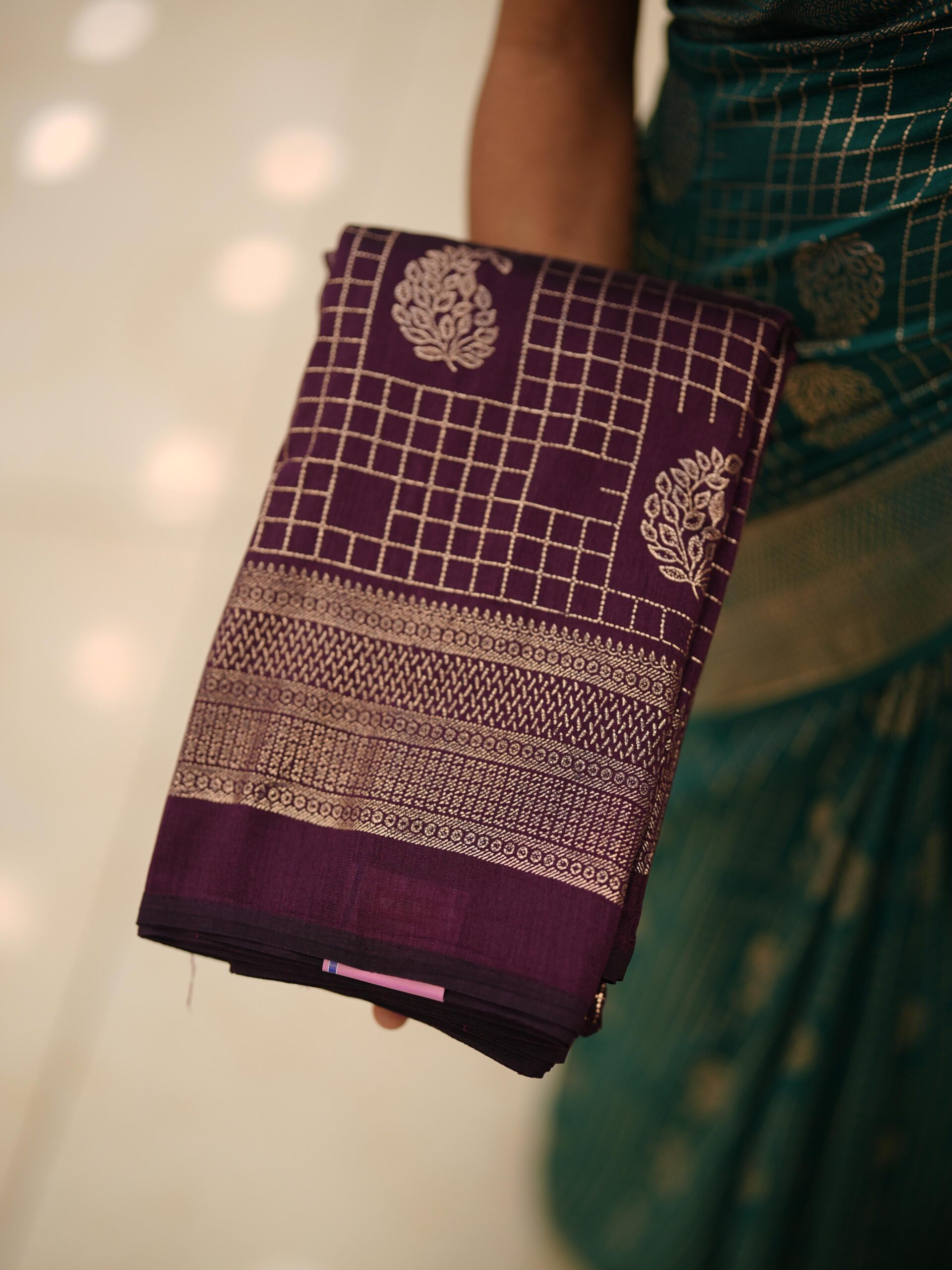 Check Pattern Saree M1578 - Image 4