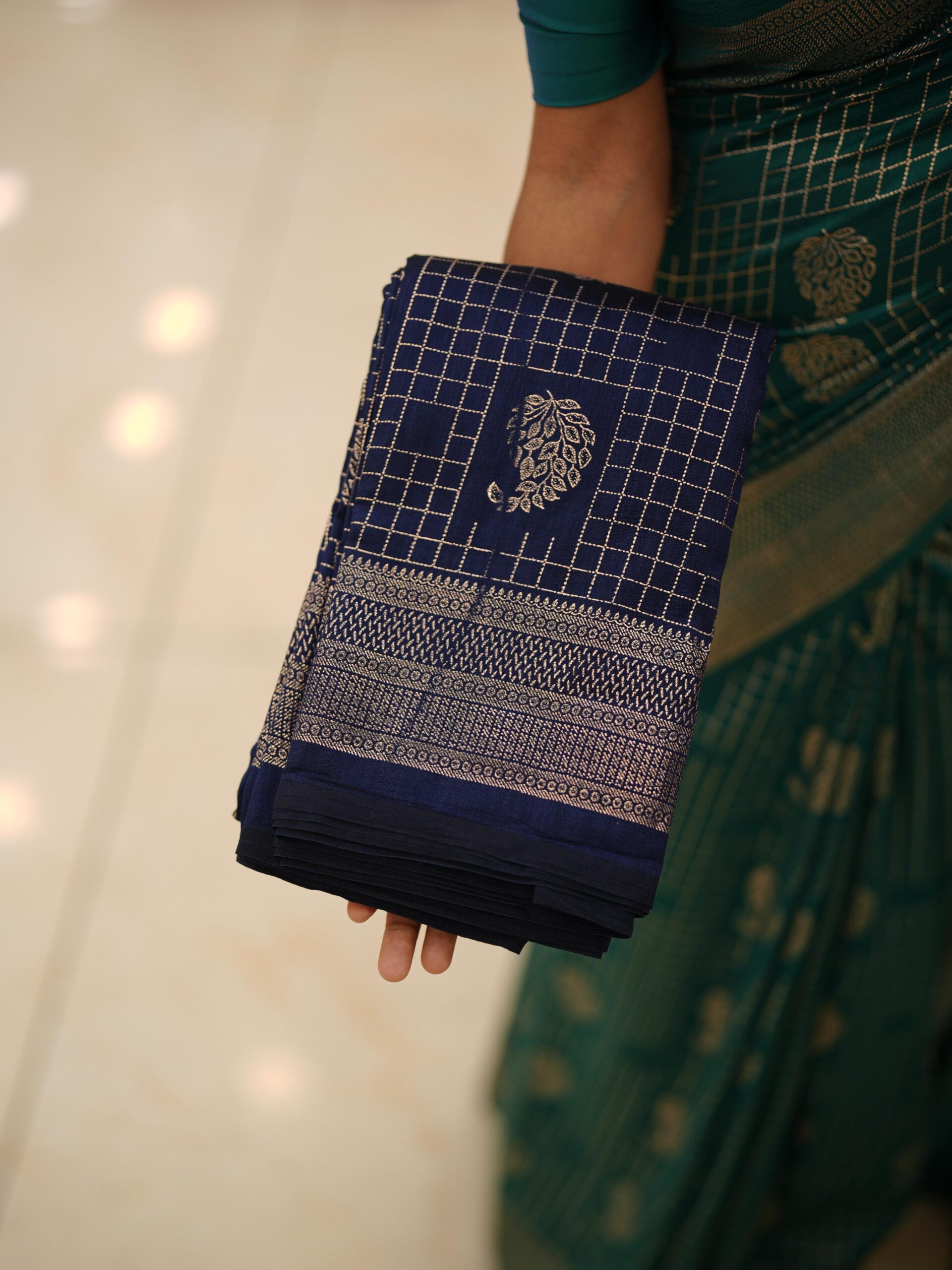 Check Pattern Saree M1578 - Image 2