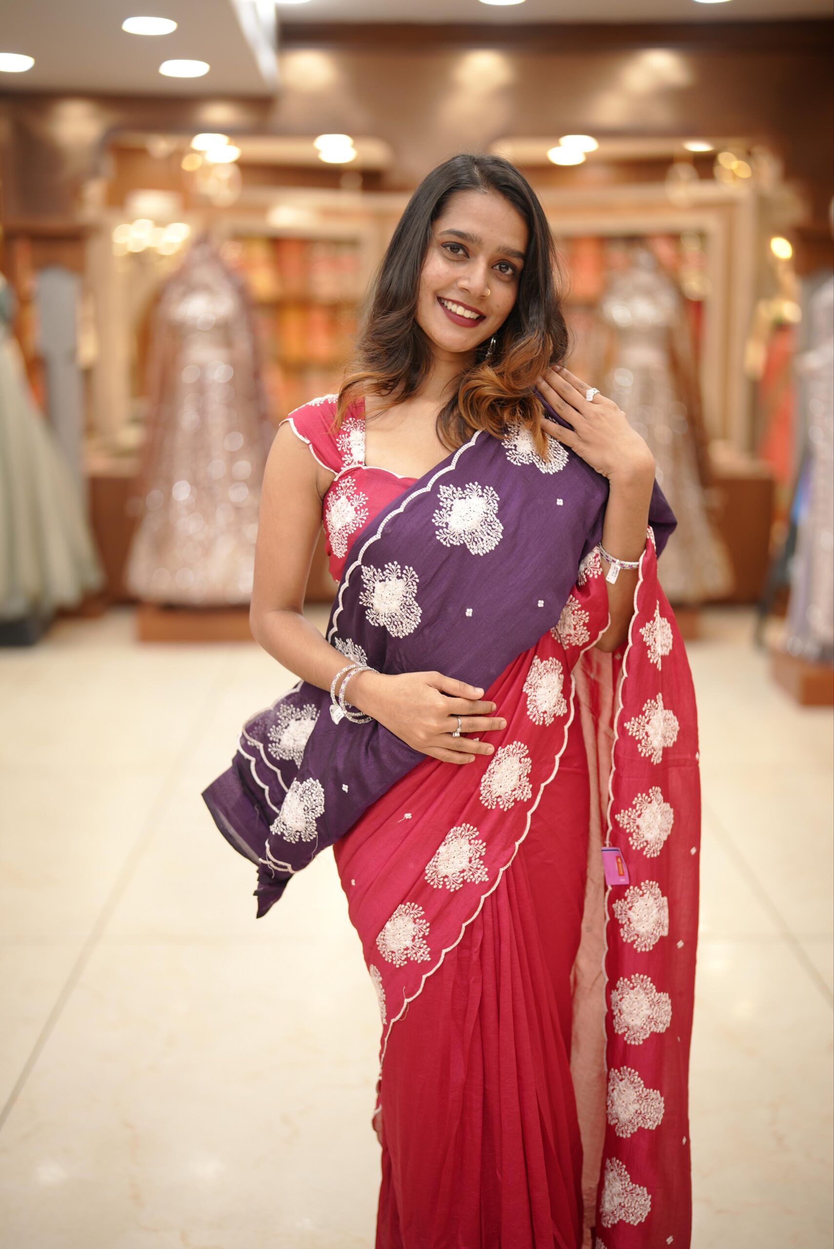 Foral Thread Work Saree M1589 - Image 6