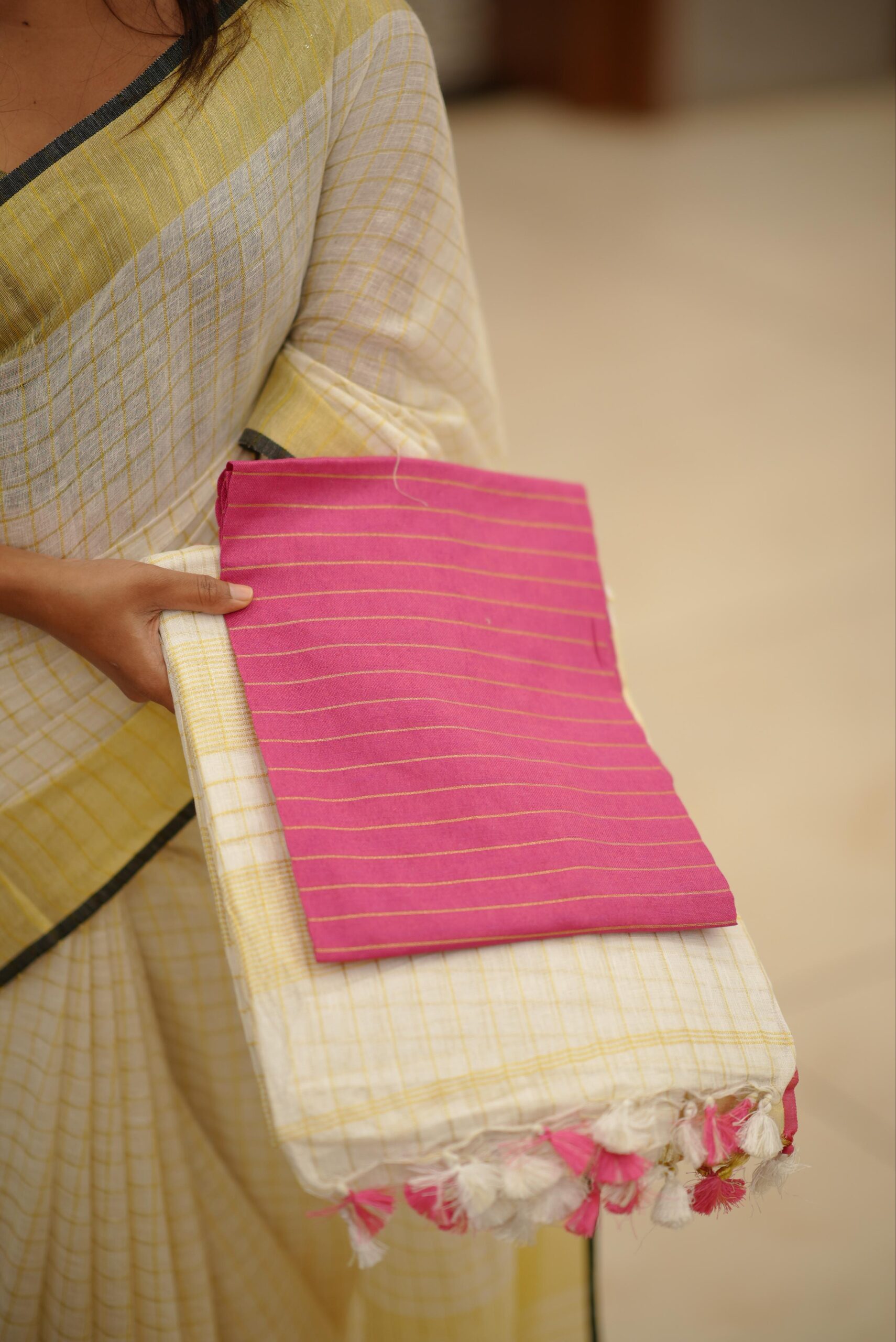 Semi Linen Saree M1594 - Image 4