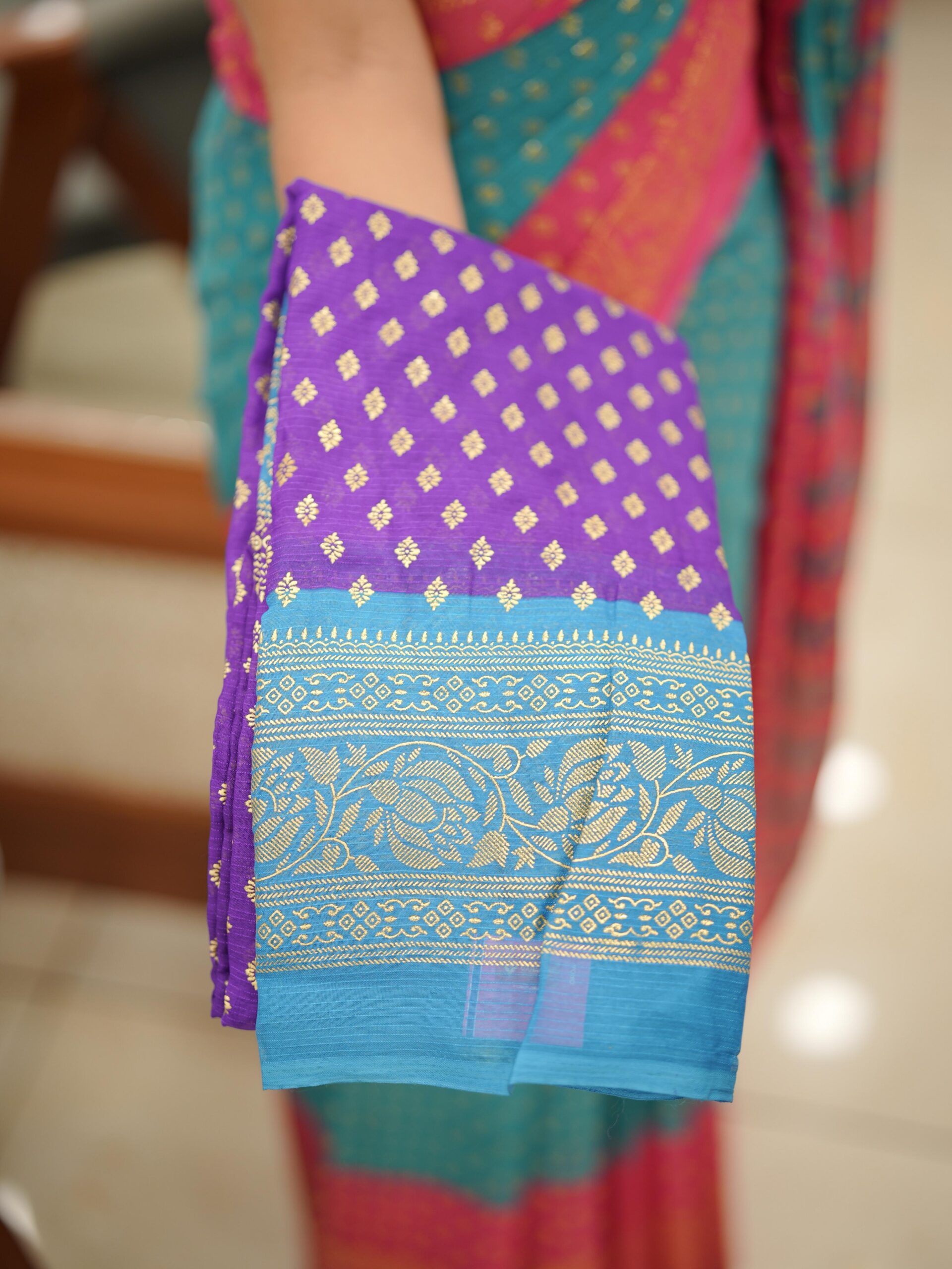 Chiffon Saree M1675 - Image 4