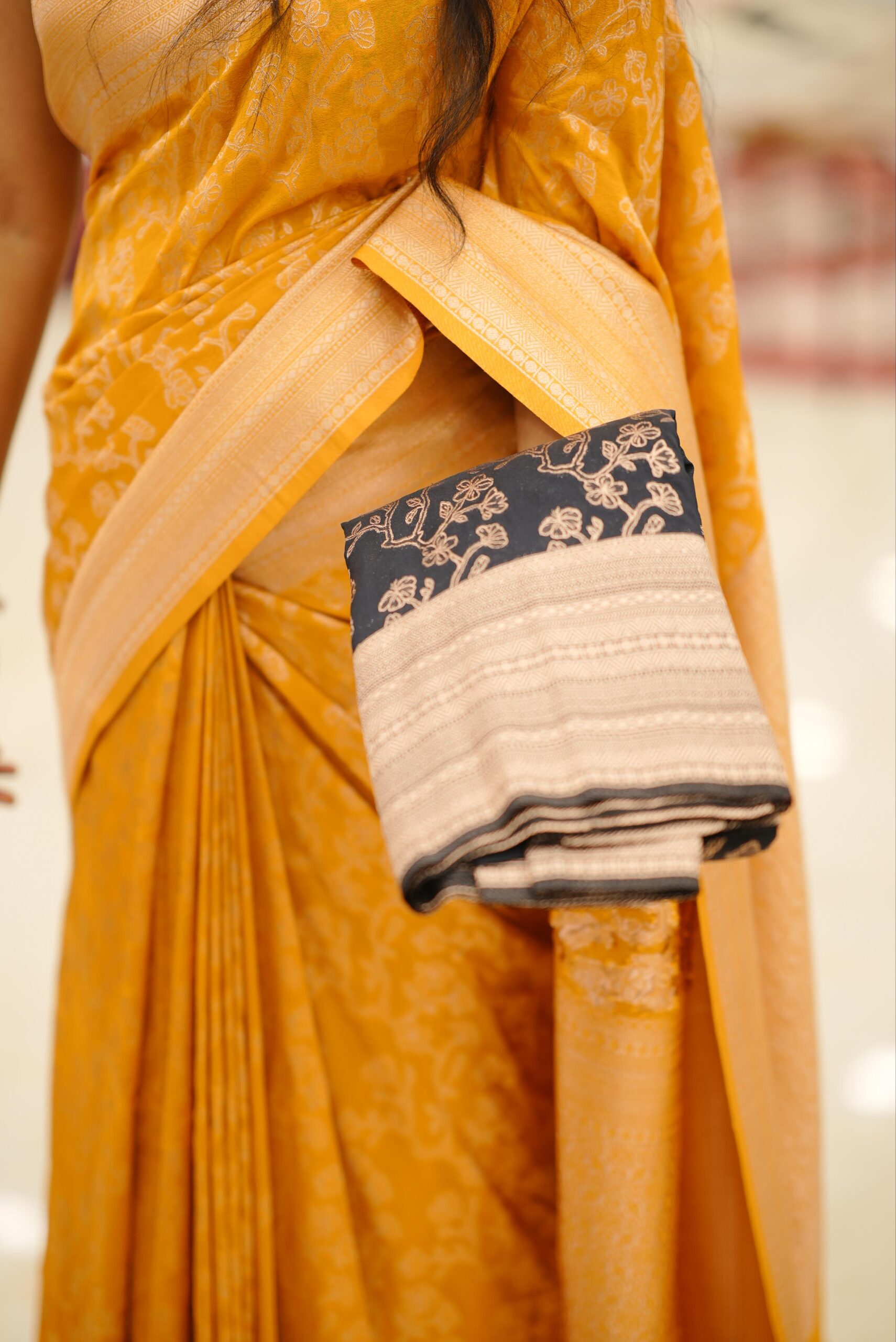 Banarasi Saree M1698 - Image 2