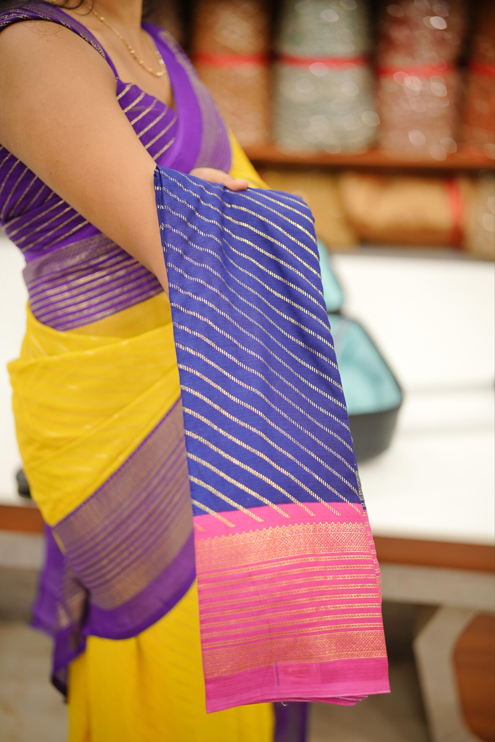 Georgette saree M1733 - Image 5