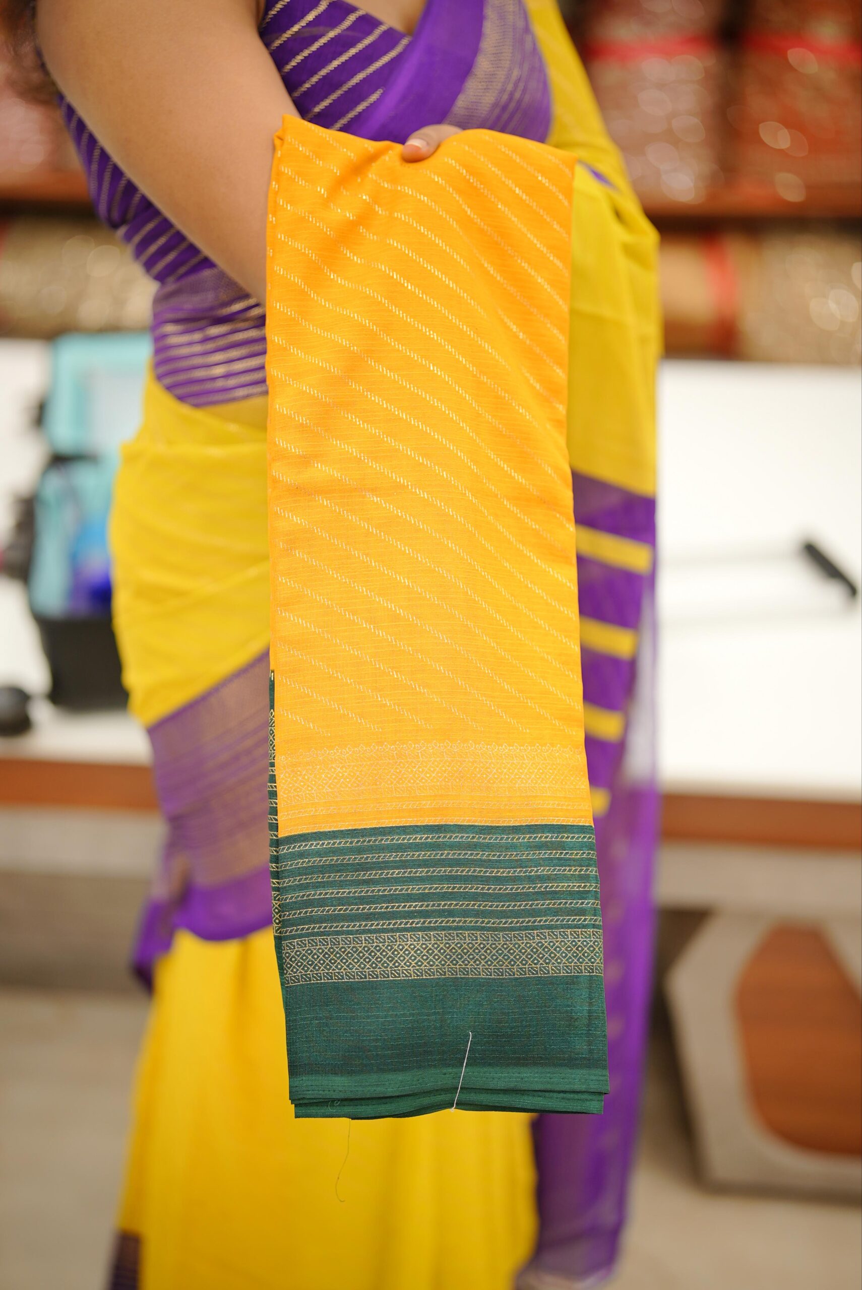 Georgette saree M1733 - Image 4