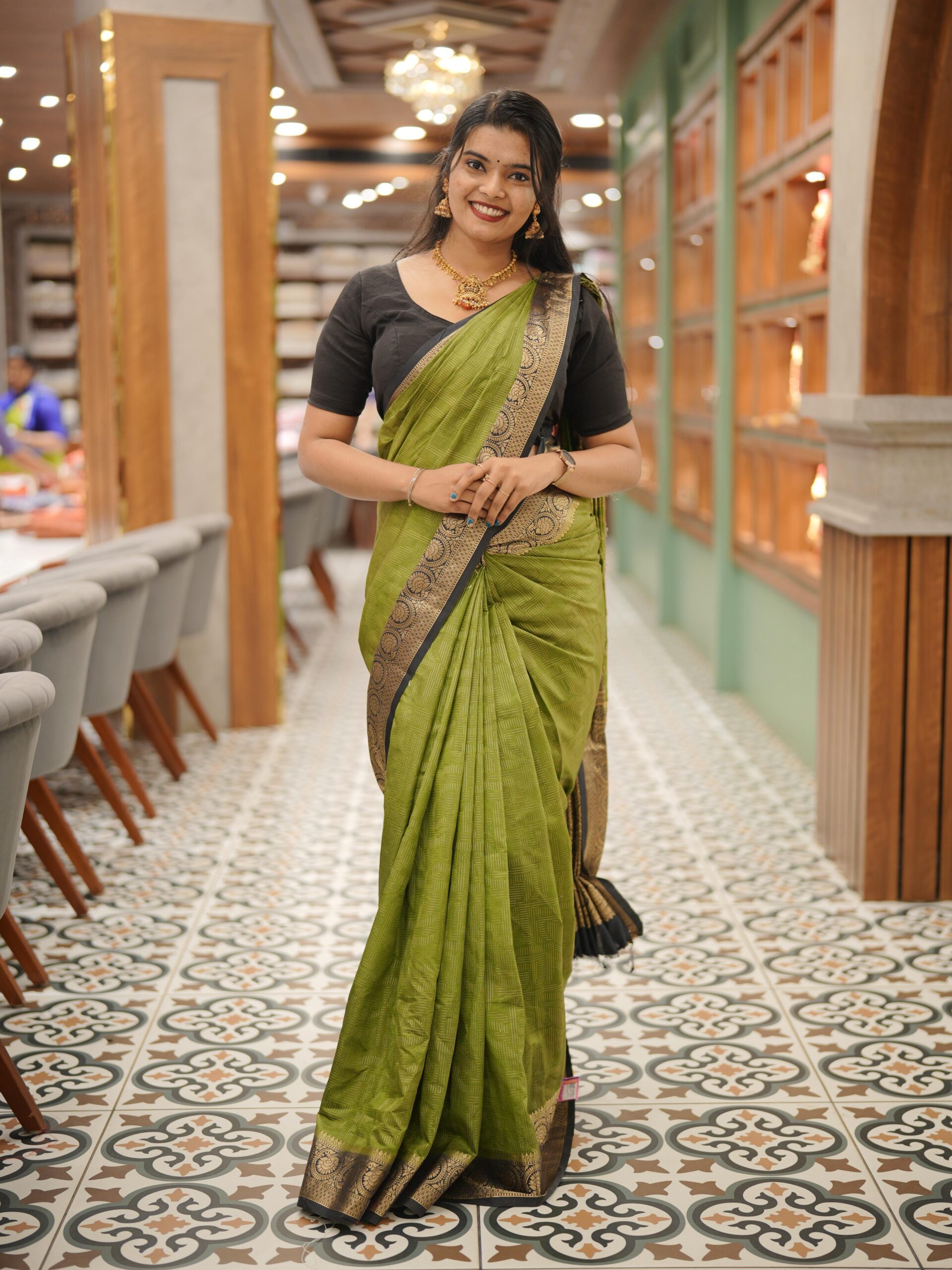 Banarasee Saree M1741