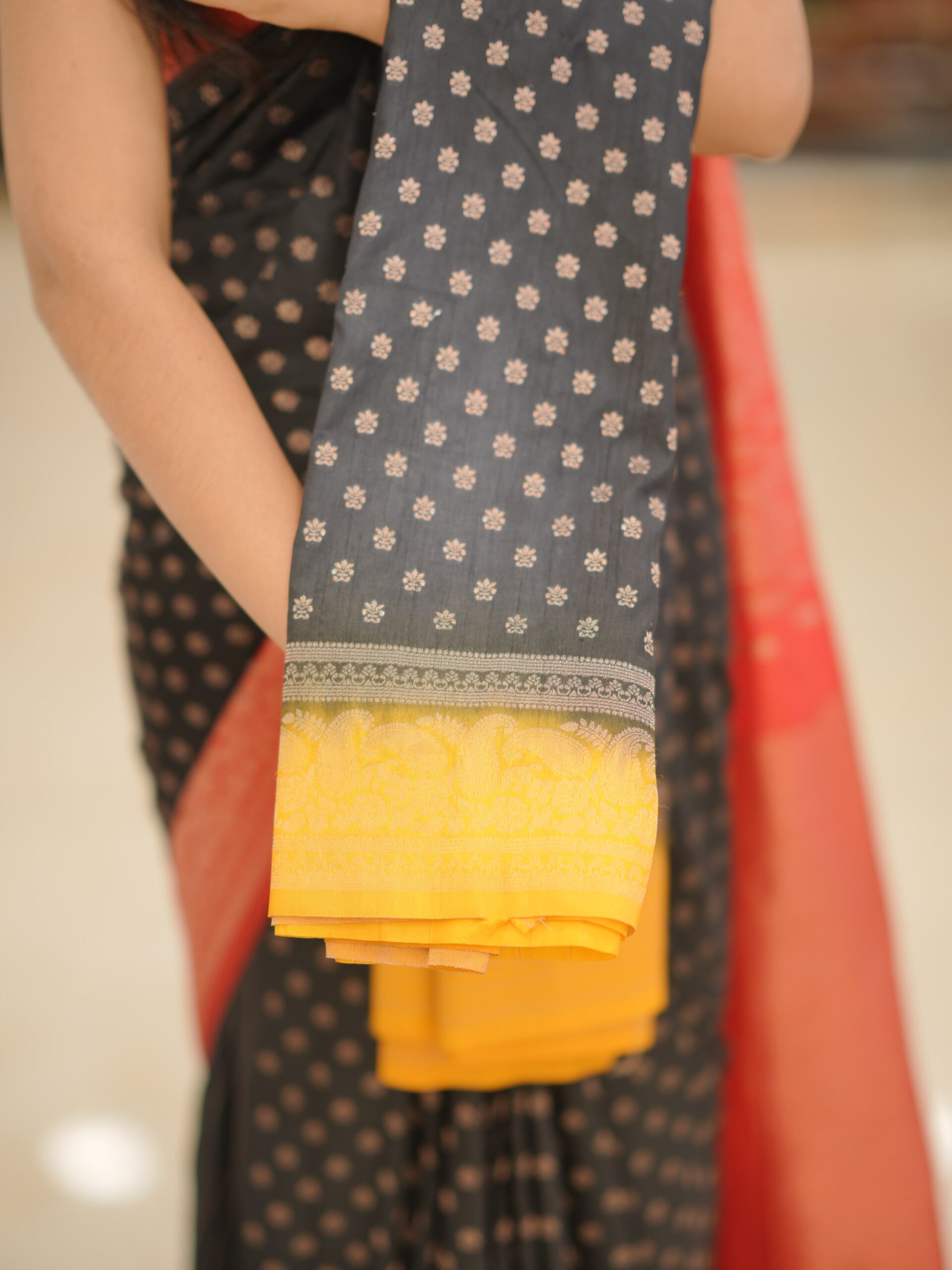 Banarasi saree M1746 - Image 2