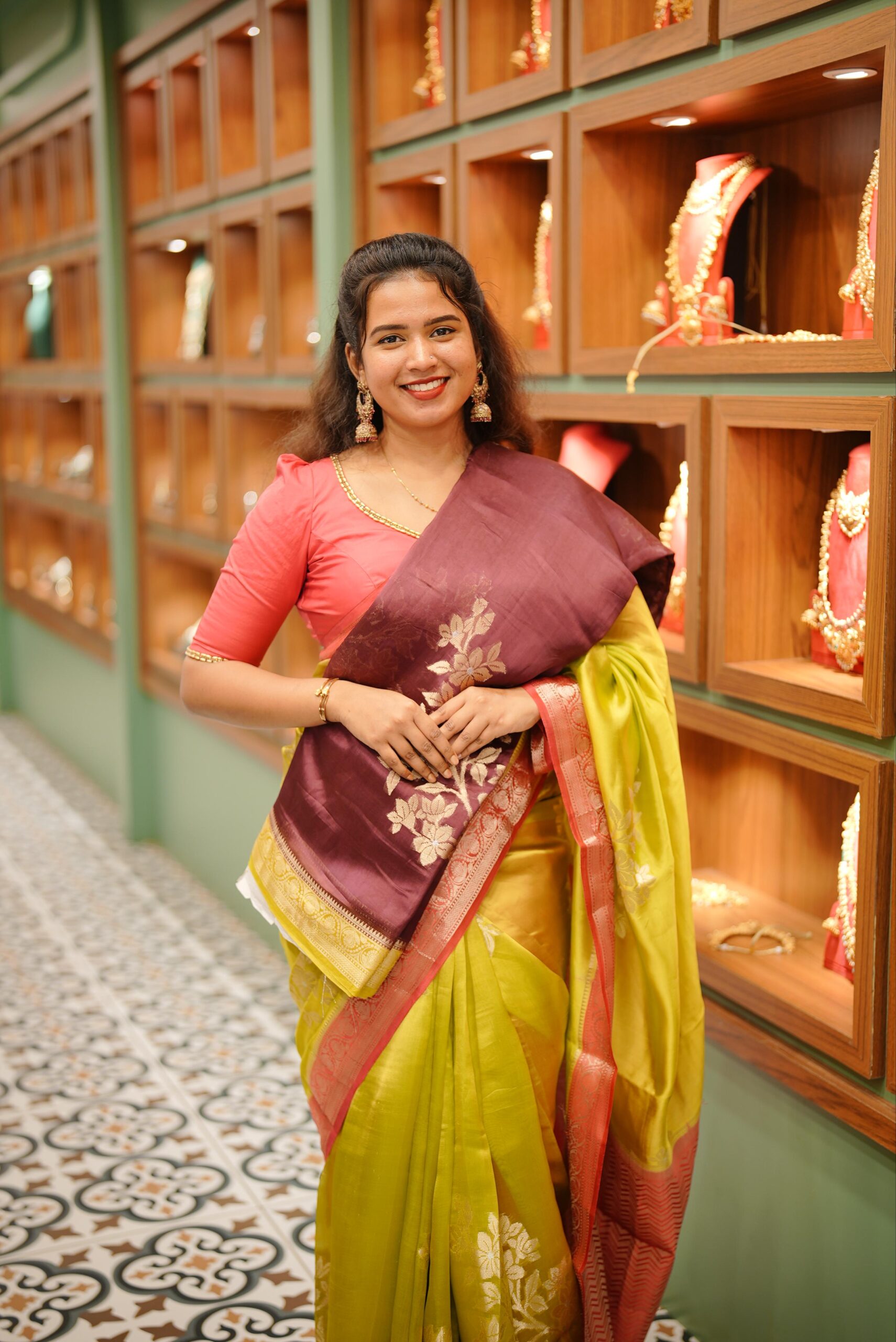 Banarasi Saree M1756 - Image 3