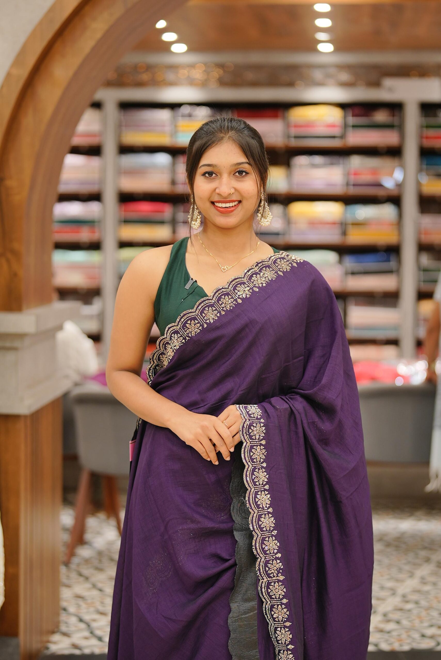Fancy Saree M1800 - Image 3